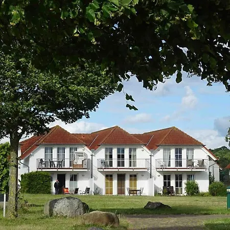 Am Kleinen Koenigsstuhl * Sagard